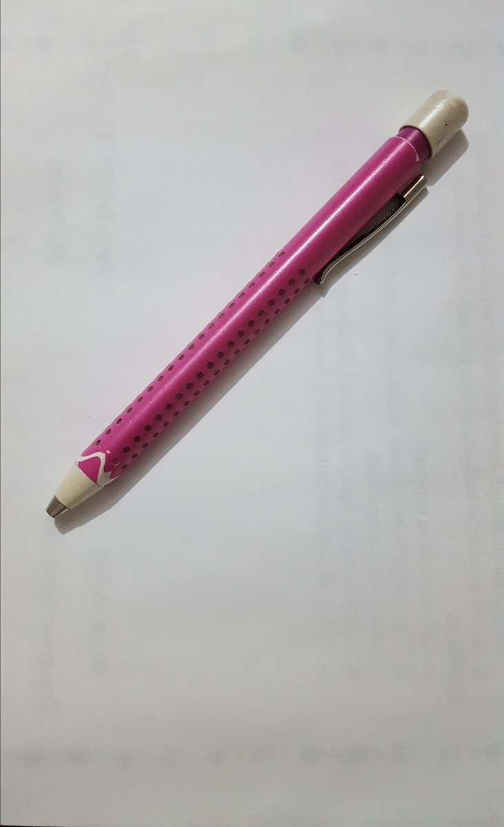 Bu kalemi 2011 de 20 tl civarı birşeye almıştım. Şimdi 72 tlymiş. Eee yatırım yapmaya lisede başlamışım. Çılgın bi yatırım olmuş. 50 tlye bırakıtım şimdi.