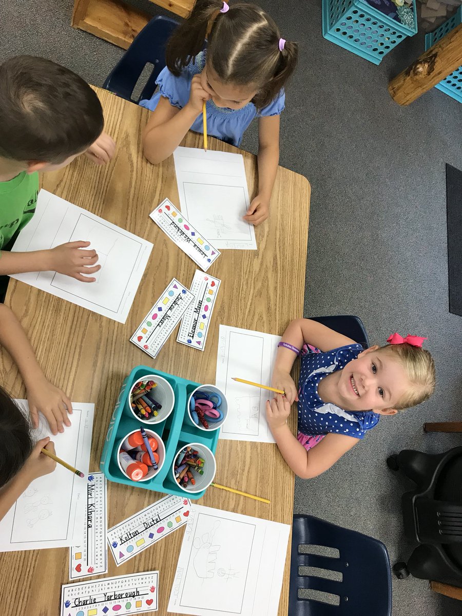 FirstITeach's tweet photo. Writers hard at work! @TuckPrinc @TuckahoeAP #TuckahoeRocks https://t.co/icohK1UNMs