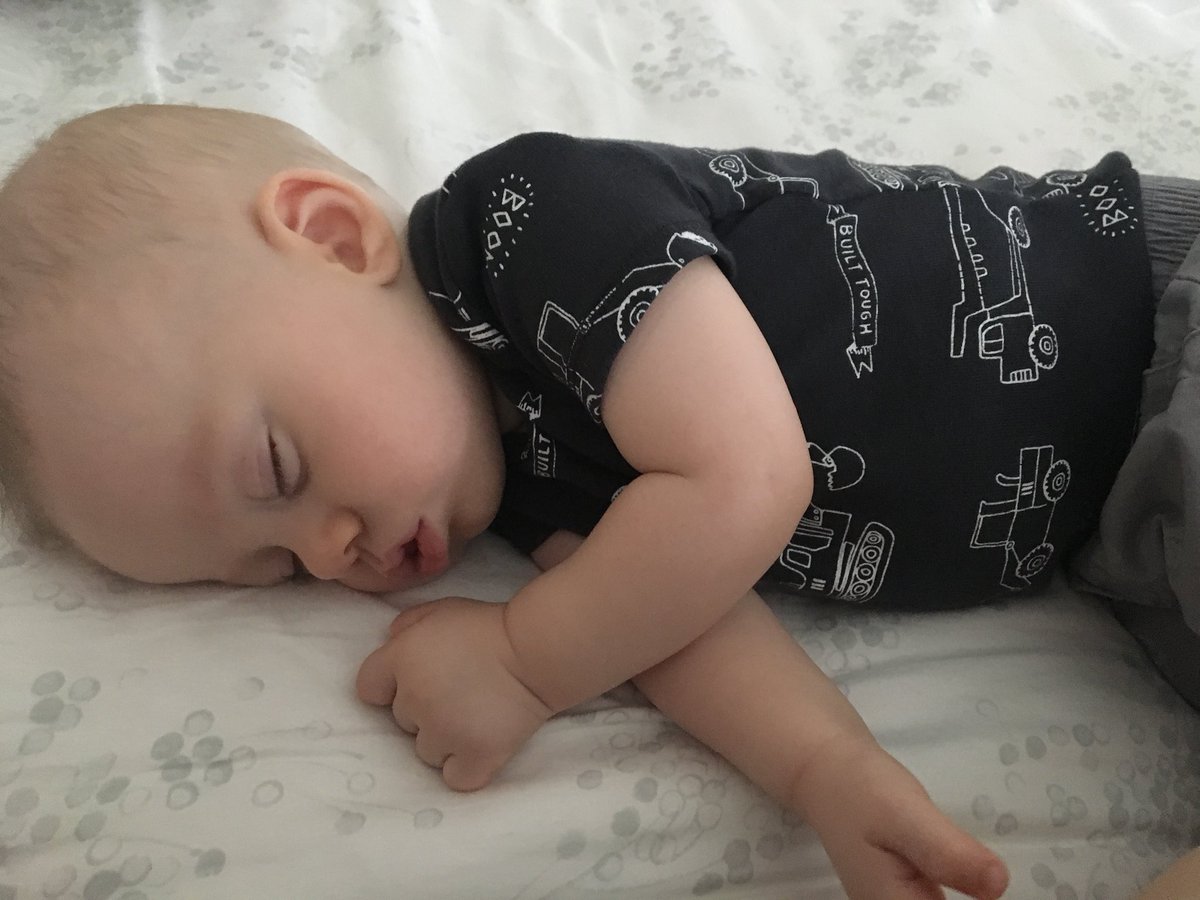 KRB3612's tweet photo. Sleepy baby in a @Carters bodysuit. #bodysuitdaysweepstakes https://t.co/Xa8HSlWmGc