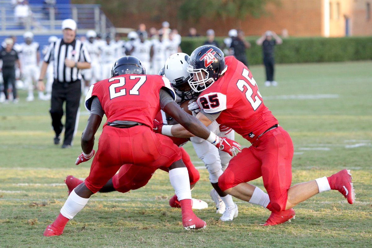 kmj__13's tweet photo. Every chance I get , I make sure I give it my ALL💯 & I let NO ONE stop me or get in my way🗣‼️ Chop Nation🔴🔵
#ItsGameDay😈🔥 #HitSome27 #LLZF🕊🤞🏾 https://t.co/sLFlygIvpV