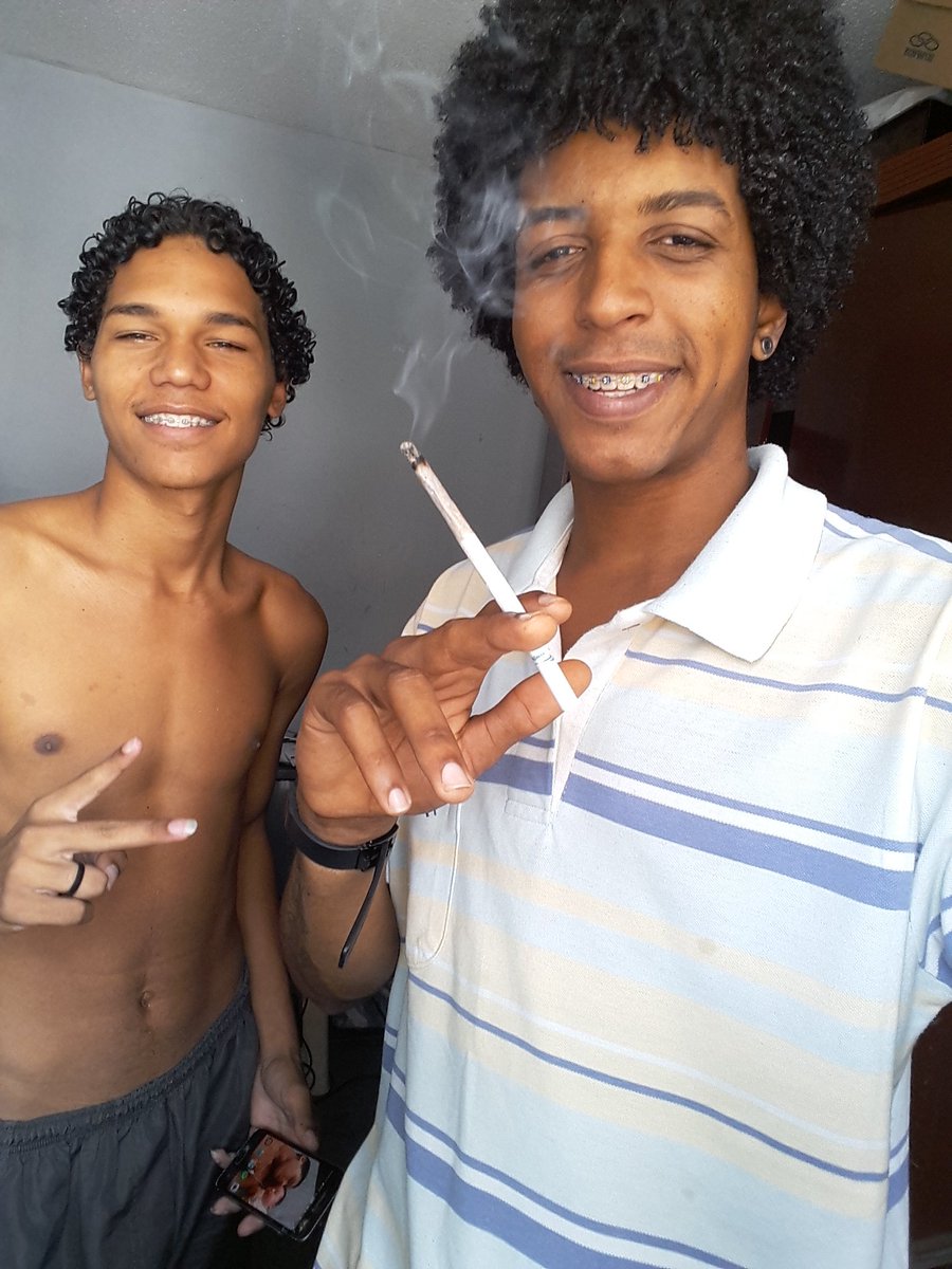 PapaiDaSophia's tweet photo. ' Sobe balão nql pique com o Mn 2p 🔥🎈
#2Dafac https://t.co/RrfWlZ2VGg