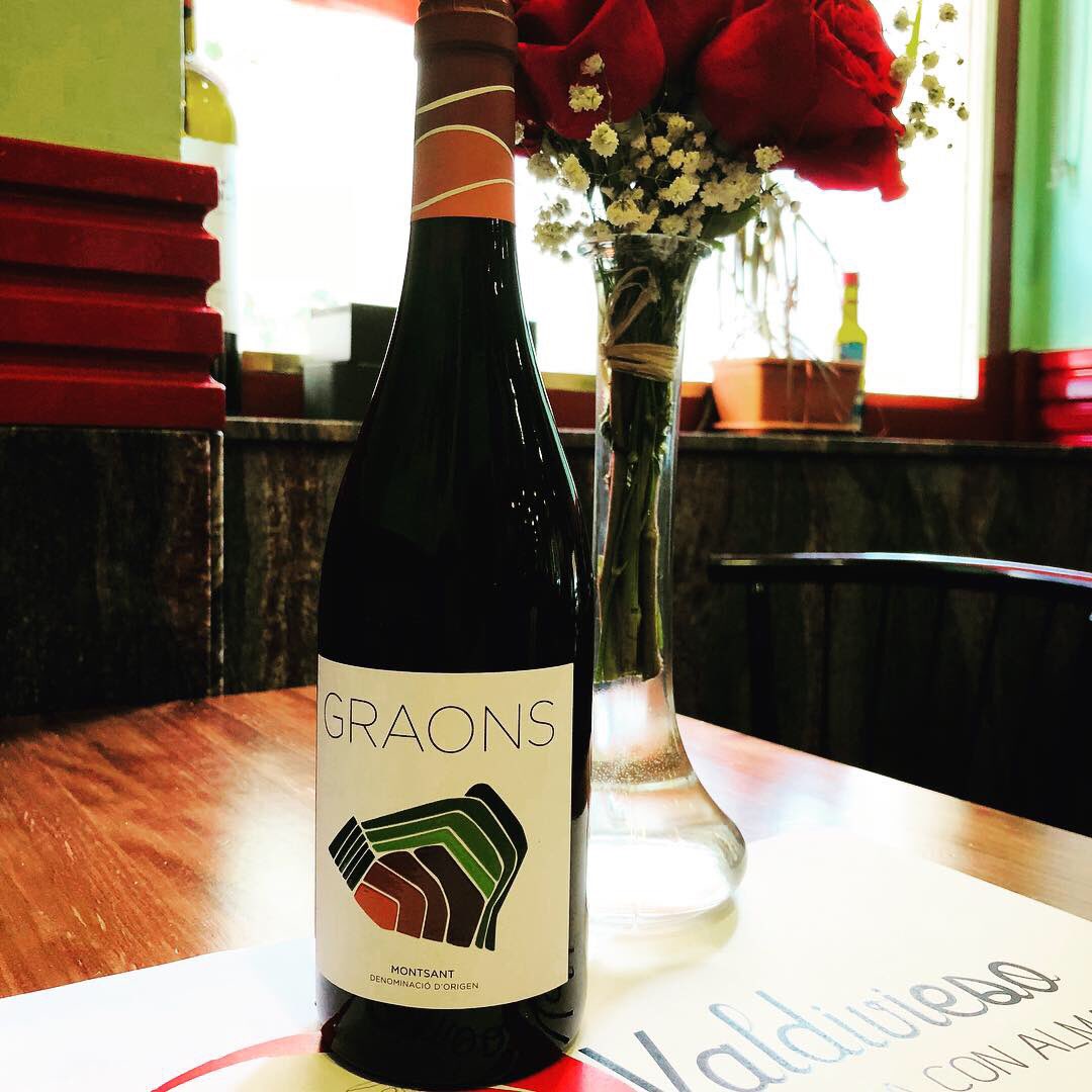 cocinaconalma's tweet photo. Nuestro vino del mes! #Graons del #monsant
⬇️
Color cereza de intensidad media. En nariz importante componente láctico, complejidad y riqueza aromática, buena madera con notas ahumadas y tostadas, componente mineral significativo y fondo silvestre a la vez que floral https://t.co/4rw0Uxc1YL