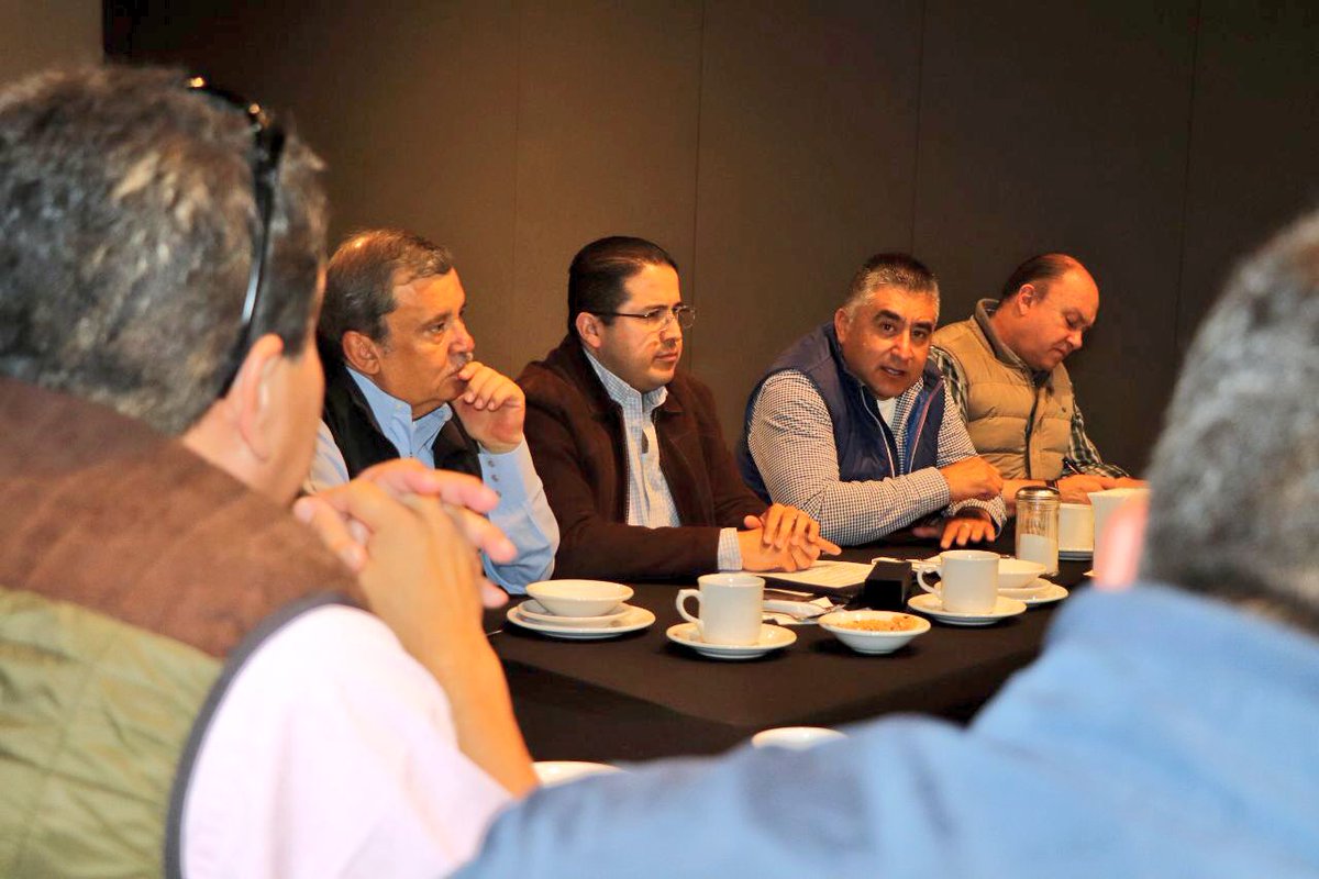 CamarilloMVZ's tweet photo. En este momento nos encontramos con nuestros amigos del Sistema Producto Nacional Cebada Malta, acordando acciones coordinadas para el impulso de este grano. #HidalgoSiembraÉxito https://t.co/X3JTmqwhgR