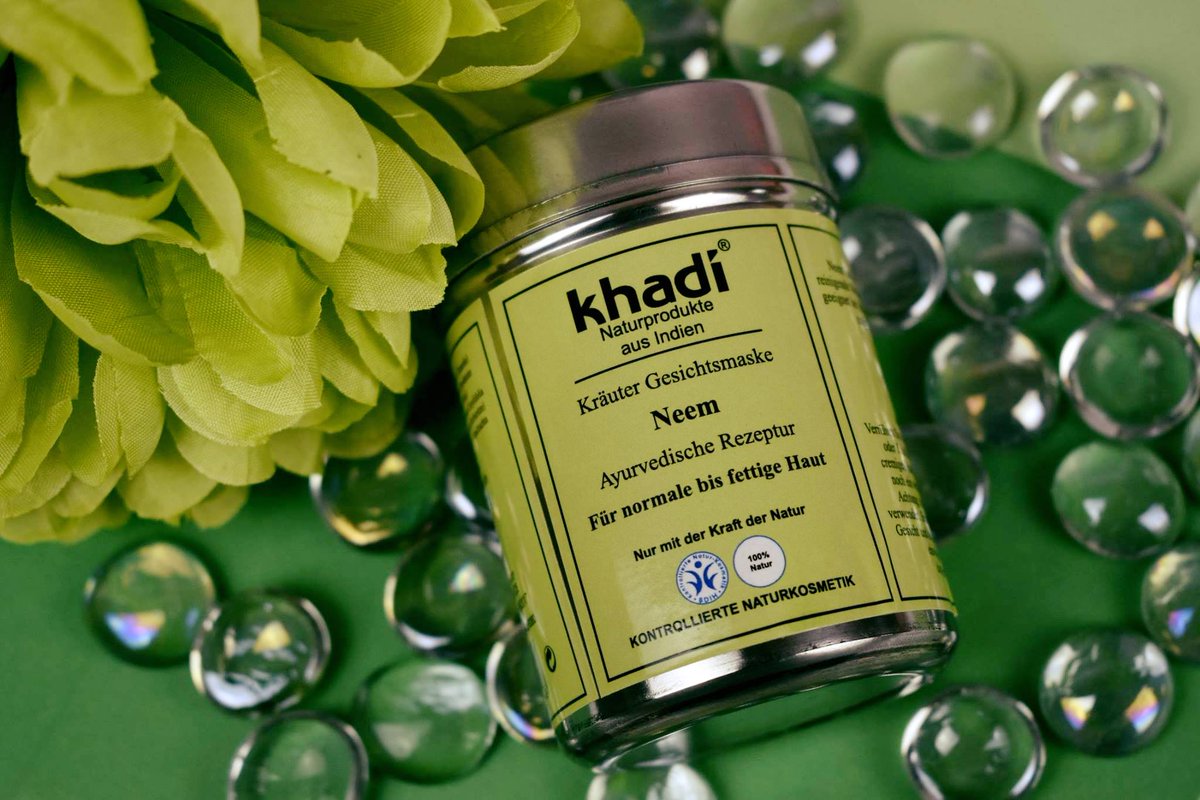 Does your skin need a detox? 💆‍♀️
Khadi Herbal Ayurvedic Face Masks Neem is perfect for purifying and removing toxins in normal to oily skin.

Neem is known for its antiseptic, clarifying and calming properties that help restore a healthy glow.

#organic #vegan #crueltyfree