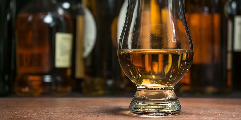 WSETschool's tweet image. Our complete guide to #whisky/#whiskey will give you a thorough understanding of this iconic spirit, including a #cocktail demonstration @HideBarLondon. Hosted by our expert educator, Hannah Lanfear of @TheMixingClass | 18 Oct | 6:30pm | £35 | Book here: bit.ly/2LmYh3u