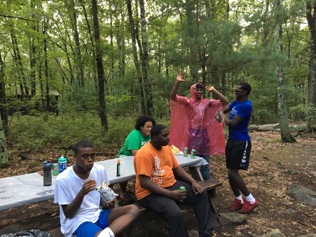 bostondayandeve's tweet photo. Check out some of the photos from the overnight trip our #BDEAPilot students went on Tuesday-Wednesday at @HReservation. They’ve spent the first week of school getting to know each other and building community. Stay tuned for more BDEA 2.0 updates! #bdearocks #experieniallearning https://t.co/7LTHIGMmW0
