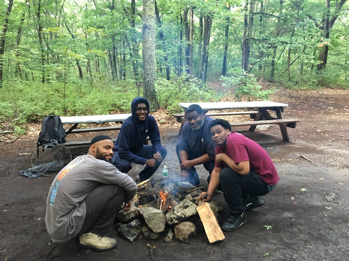 bostondayandeve's tweet photo. Check out some of the photos from the overnight trip our #BDEAPilot students went on Tuesday-Wednesday at @HReservation. They’ve spent the first week of school getting to know each other and building community. Stay tuned for more BDEA 2.0 updates! #bdearocks #experieniallearning https://t.co/7LTHIGMmW0
