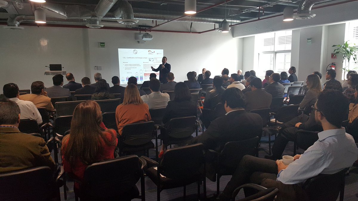 #hoy en el comité de energía y sostenibilidad de la @AhkMexiko con más de 100 socios e interesados, el tema de "Energía fotovoltaica en el ramo industrial: autogeneración, diseño y financiamiento de sistemas"; ponentes <a href="/arnovdbos/">Arno van den Bos</a> <a href="/giz_gmbh/">GIZ</a> <a href="/Dannbr/">Daniela Bautista</a> de Veolus; goldbeck solar y más