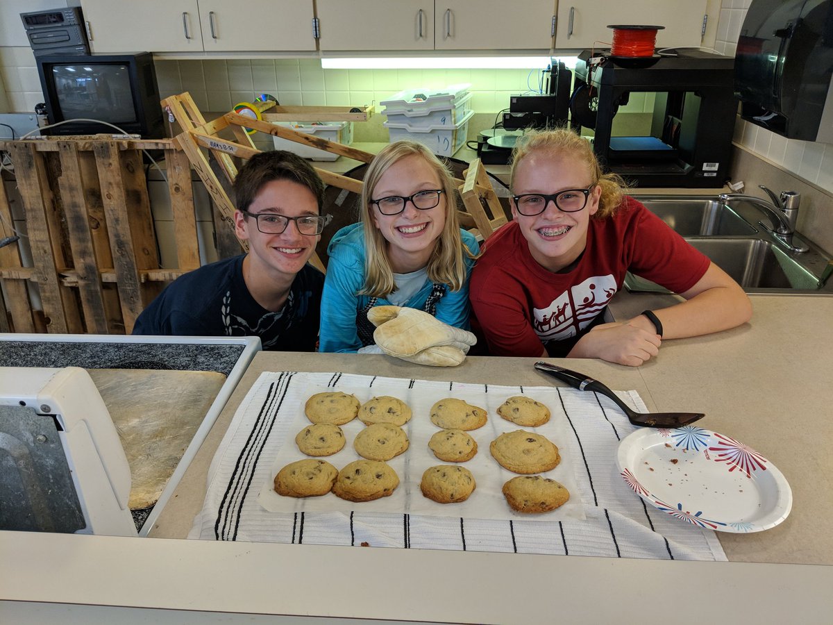 Discussing algorithms with cookies.
<a href="/NHMSHuskies/">Northern Hills MS</a>