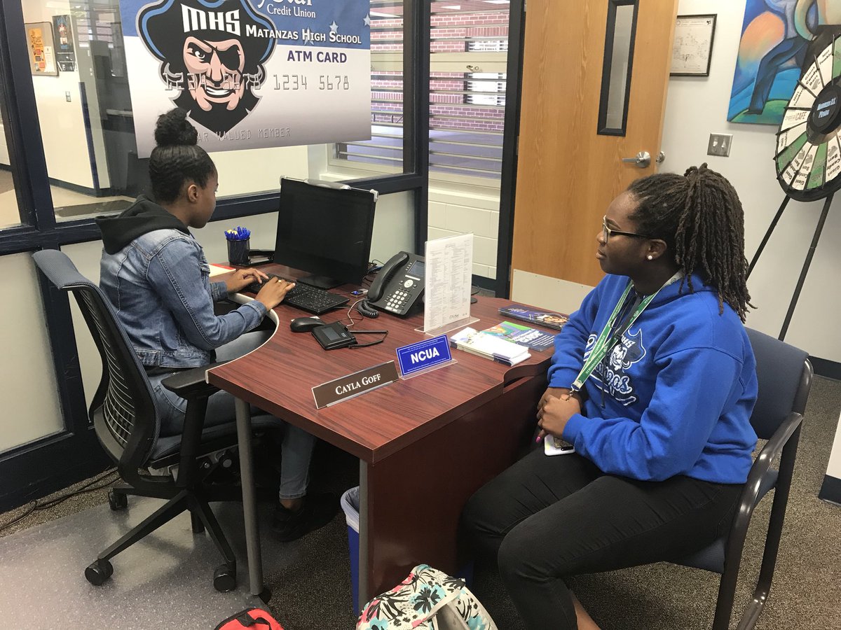 VyStar Team members helping customers open accounts! Great job. <a href="/FlaglerSchools/">FlaglerSchools</a> <a href="/JeffReaves1/">Jeff_Reaves</a>