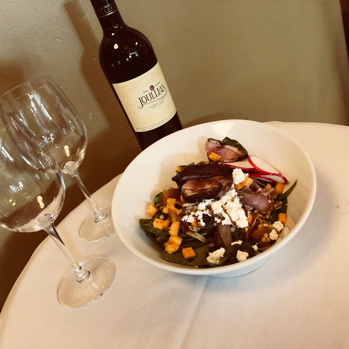 LucasParkGrille's tweet photo. LUNCH SPECIAL: Duck Salad🦆🦆🦆 https://t.co/ledC0B1Tsn