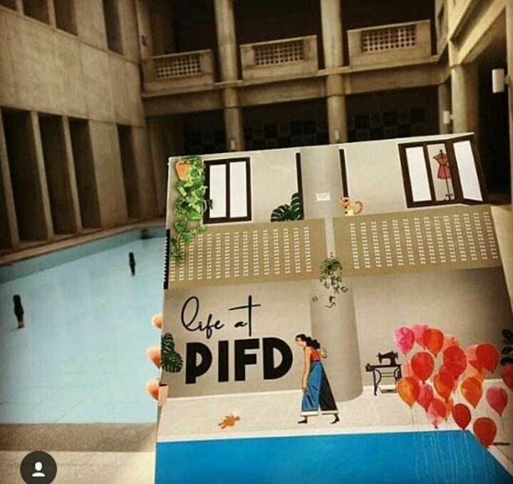 JustAamna_'s tweet image. Less of university, more of like HOSPITAL #breakdown #pifd