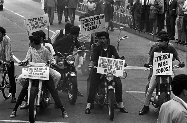 Medio siglo de aquel día en el que una #MarchadelSilencio cambió a un país bit.ly/2QqNkSj