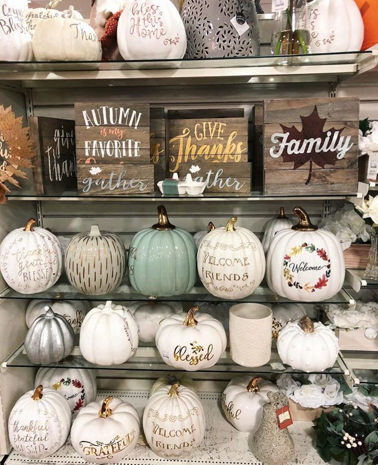 BetterHomes&Gardens on Twitter: "People are Already Freaking Out About HomeGoods' Halloween Decor https://t.co/iNfZfkHeiW https://t.co/M31kb7a9yY" / Twitter