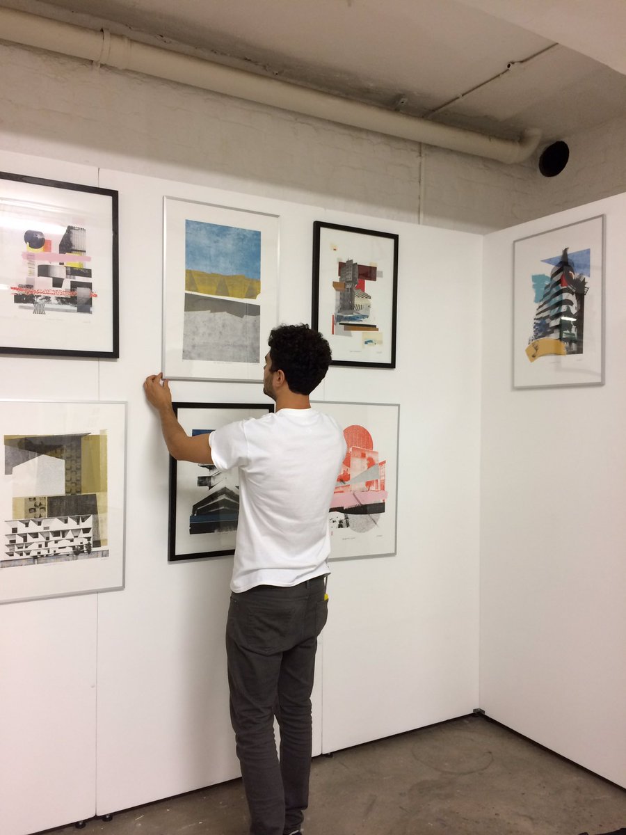 VasiliPrint's tweet image. Almost set up @NewArtistFair 🙌🙌 #screenprinting #silkscreen #artist #newartistfair2018