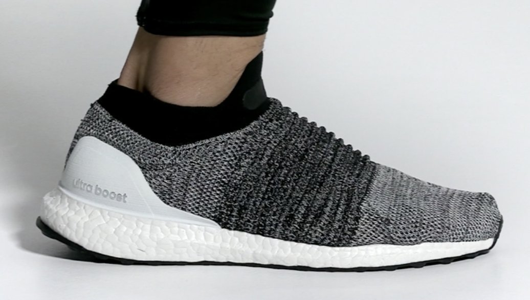 ultra boost laceless oreo
