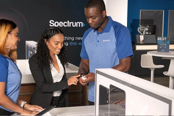 BusinessDayNg's tweet image. Nigeria records growth in voice, #internetsubscribers in Q2 dlvr.it/Qk52Nq