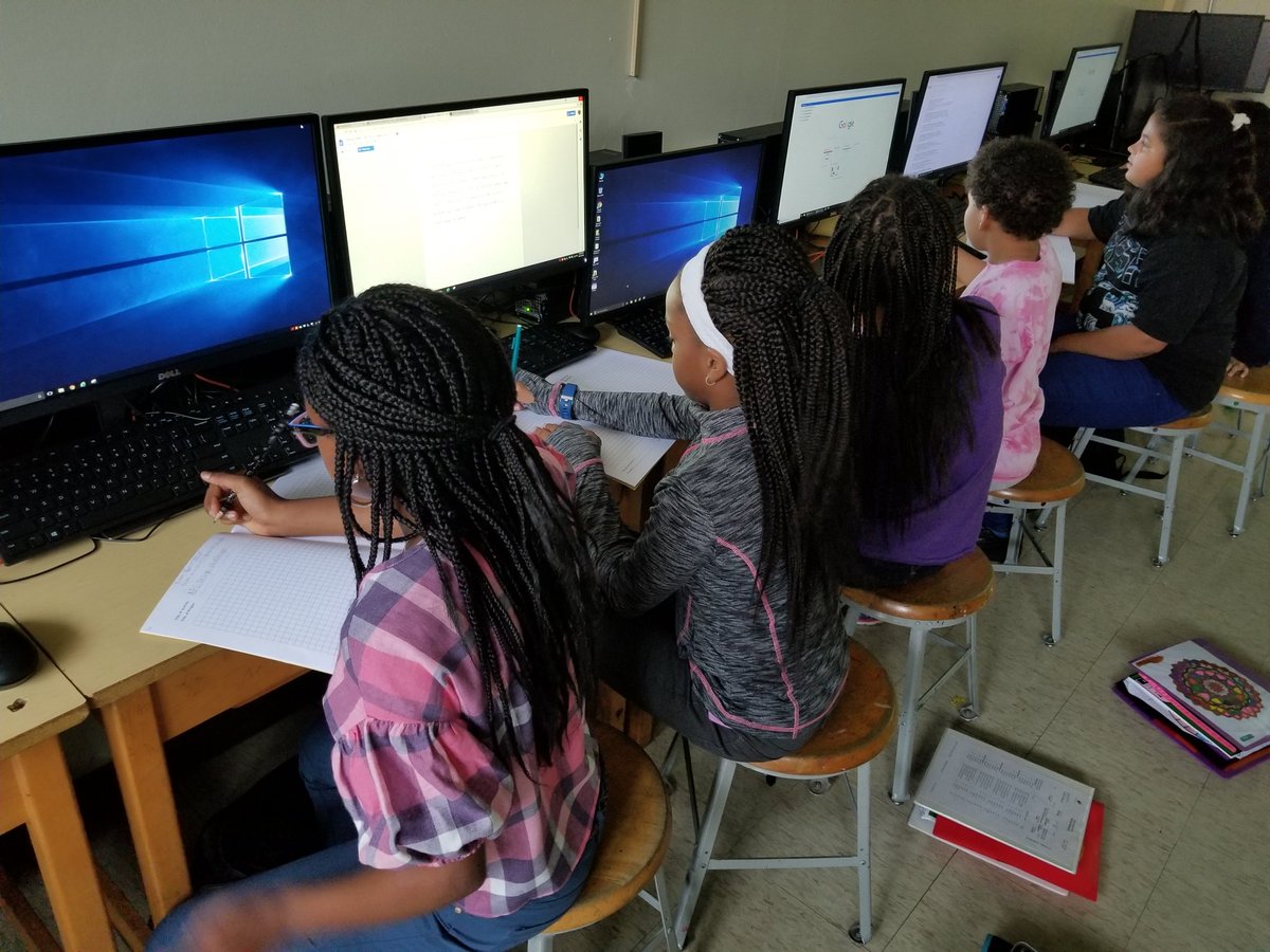 I love my job! <a href="/PLTWorg/">Project Lead The Way</a> DM day 1, team building and collaboration! 6th graders getting their groove on! #oneccps #MCMSWeRoar <a href="/Davidaltizer9/">David Altizer</a> <a href="/CCPSCTE/">CCPSCTE</a> <a href="/EdTechCCPS/">edTechCCPS</a>