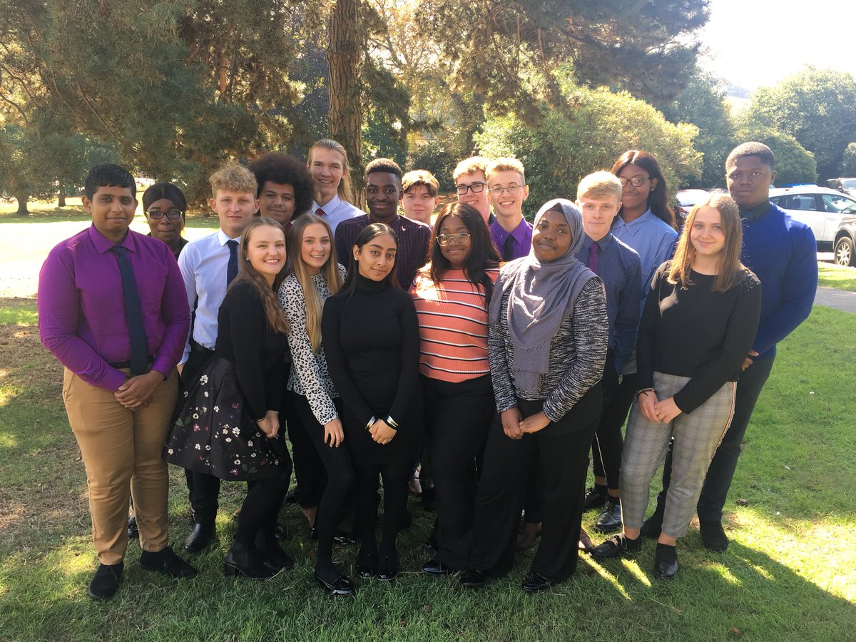 Trinity6thBelvd's tweet photo. Student Leadership Team 2018-19 😁📚👌🏽 https://t.co/tsfTAF4EJU