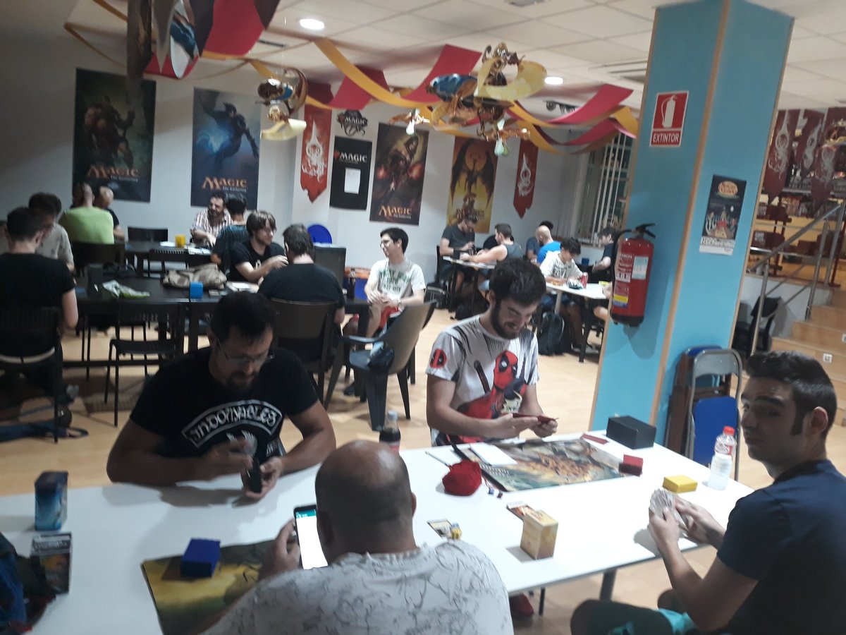DocOcio's tweet photo. @albert_628 @_mRichi_ @ITACAmtg Cuentanos más😀
Aquí estamos 21 players ¡El #juemodern nunca defrauda! https://t.co/yAcWAho5u8