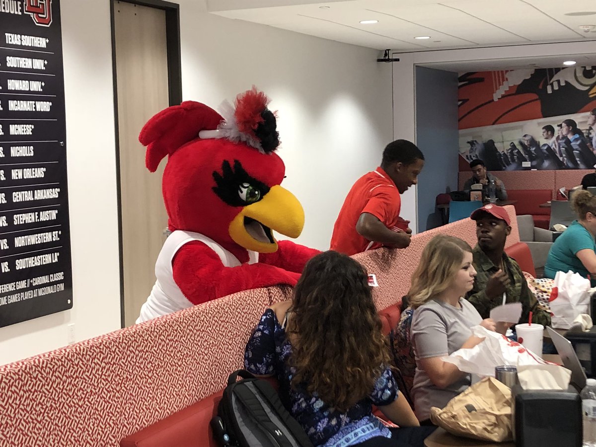 BigRed_LamarU's tweet photo. Getting our students ready for Saturday’s big game vs Northwestern State!!! Join me and @Lu_LamarU at Provost Umphrey Stadium to cheer on our @LamarFootball team!! #WeAreLU #TriangleTough https://t.co/xdrUTJw5Cq