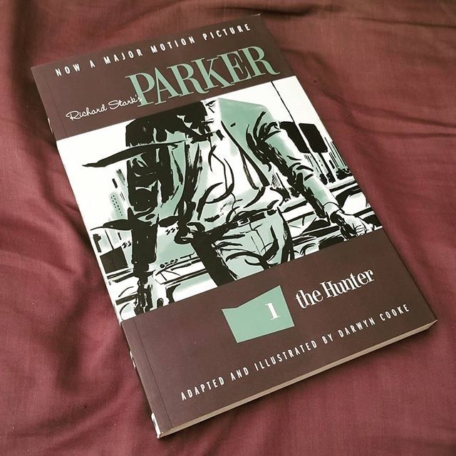 bronkula's tweet photo. #comicstoread Parker is a series of books about a man who works as a parking attendant. In The Hunter our protagonist must constantly chase away stray cats who are constantly prowling through his lot looking for birds. #darwyncooke https://t.co/lsEGpeet2W