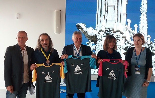 teorigaz's tweet photo. Allianz presenta la Salomon Running Milano 2018 (#SRM18): passaggio sotto la Torre, dal mall di City Life e in metro a Cairoli https://t.co/8fz5eBrLgk https://t.co/fzQERevtjB