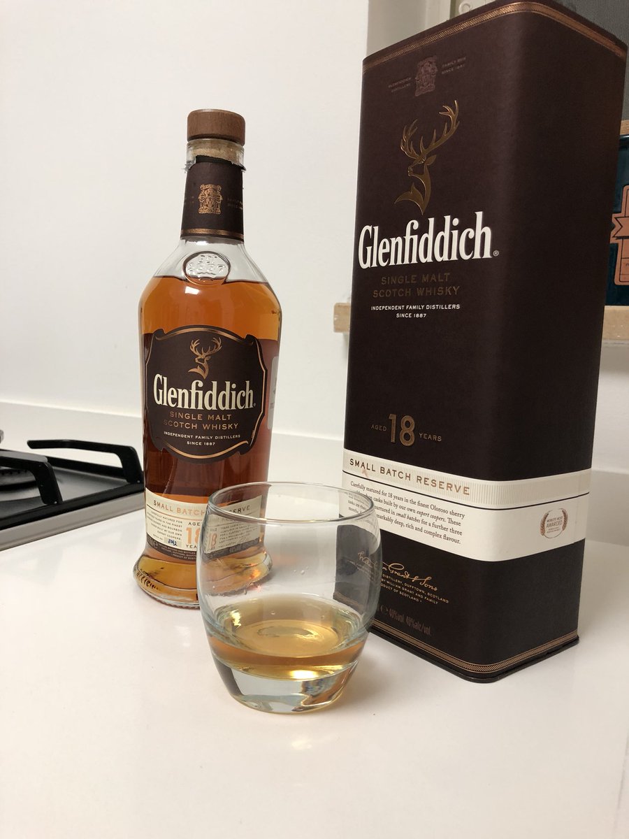 space_tree's tweet image. מעטים יודעים זאת, אך ההמלצה להמתין עד גיל 18 לפני ששותים אלכוהול אינה עוסקת בגילו של מי ששותה, אלא בגיל של האלכוהול.
#לחיים