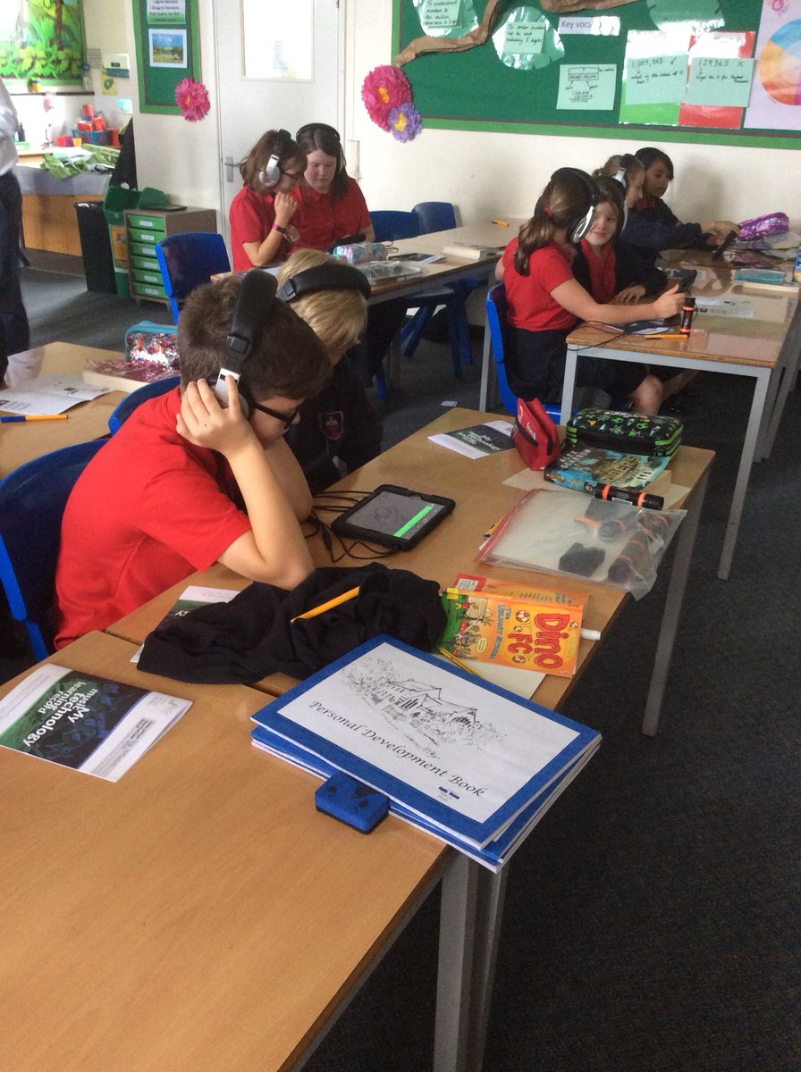 Y6 enjoyed a fantastic iPad music composition session with @TheMusicWorksGL. We’re already looking forward to seeing what next week brings!