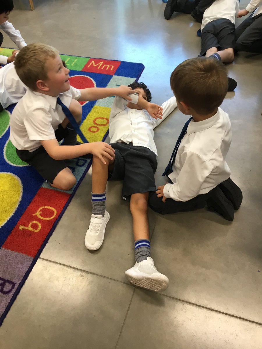 DonheadPreprep's tweet photo. PP2P completed their training session in Paediatric First Aid! They learnt how to help someone by using the recovery position. Ask the boys to sing the poem to remember the position when practising!#firstaidsaveslives #handsonlearning #paediatricfirstaid #learned #wise https://t.co/HgOQ7ujqOs