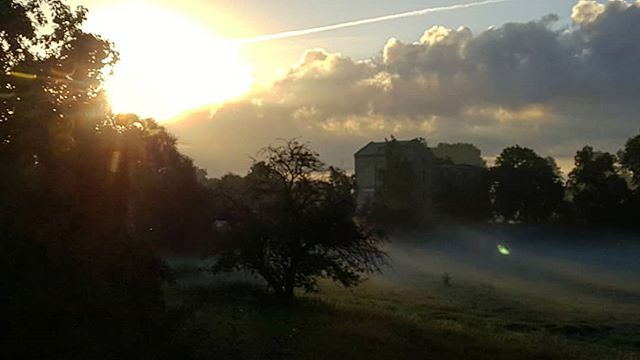 BallandChainTrv's tweet photo. Passing through the country side to #Poland 😍😍😍 #travels #travelview #couplestravel #lovelyplace #windowseatproject #windowseat #mothernature #mothernaturerocks #mothernaturesbeauty #fog #sunrise_sunset_photogroup #sunrise_lovers #naturephotography #… https://t.co/yzgk3cXFTh https://t.co/iCh8CfhsZz