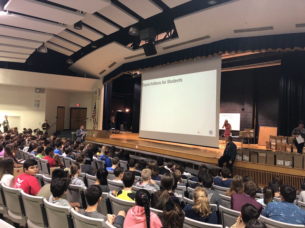 cbjjaffe's tweet image. Today we handed out our last laptop!  It’s been great touring our 5 Middle Schools!  #cbinnovate #cbsdtech