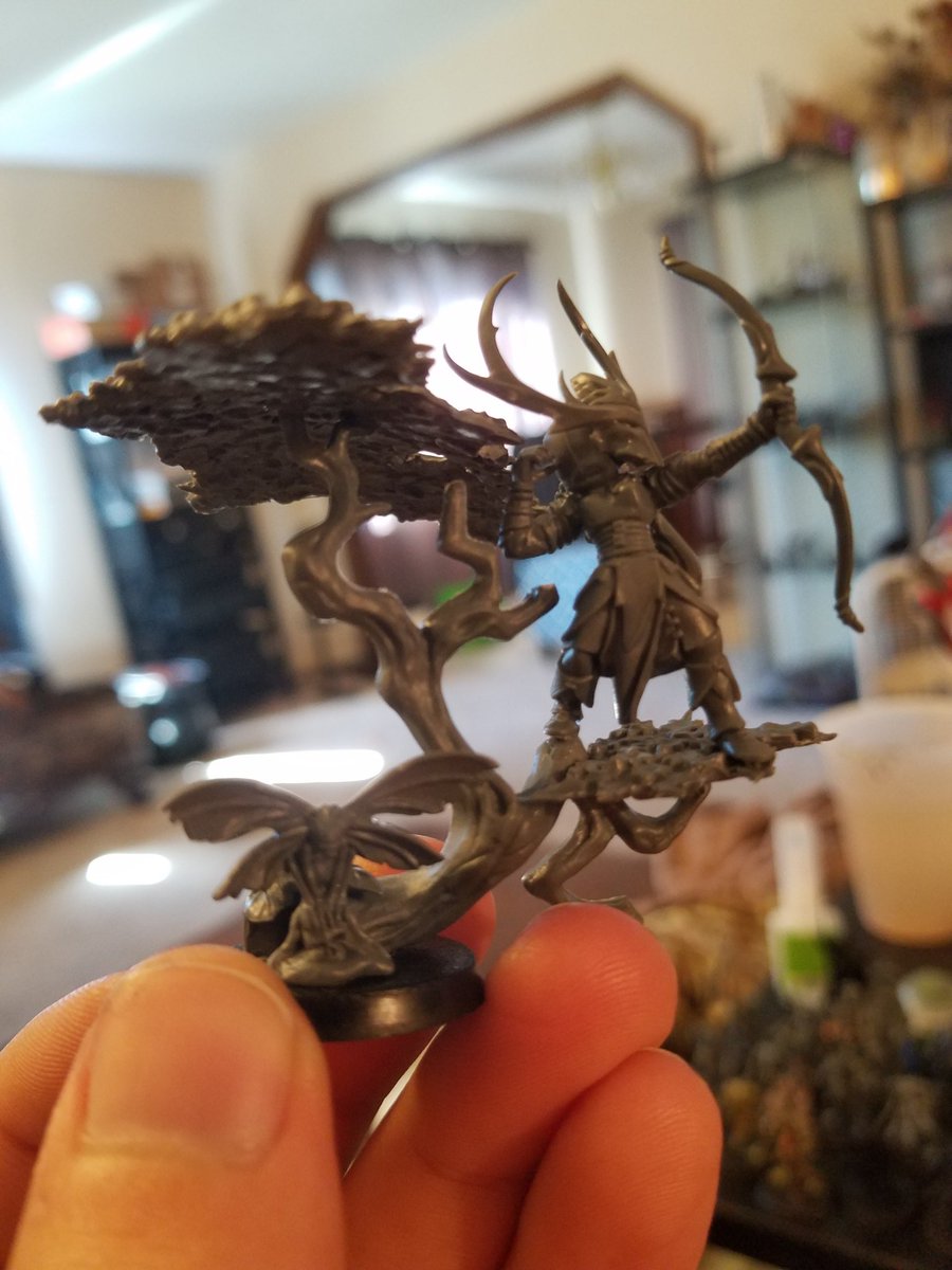 YedWongHat's tweet photo. Kit bashed a Waywatcher for my new Wanderers army. #aos #warhammer #wanderers #waywatcher https://t.co/7Spl0hwoQY