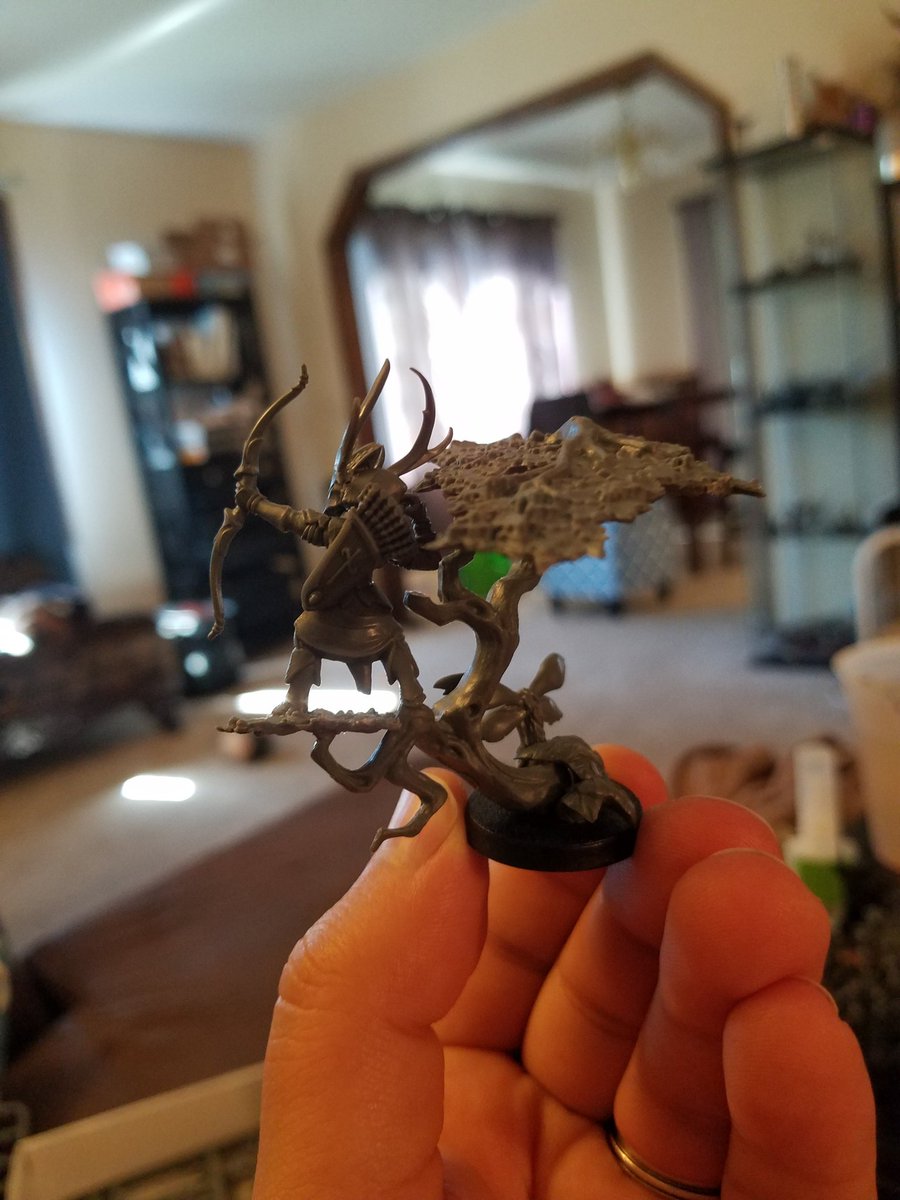 YedWongHat's tweet photo. Kit bashed a Waywatcher for my new Wanderers army. #aos #warhammer #wanderers #waywatcher https://t.co/7Spl0hwoQY