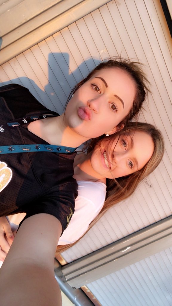 sammystarchick's tweet photo. Happy 16th birthday to the girl I can always count on no matter what. g, you are literally like a sister to me and I couldn’t imagine my life without you I love you so much and hope your birthday is perfect🎉💕 @giannasansonii https://t.co/3nLIn4WUyz