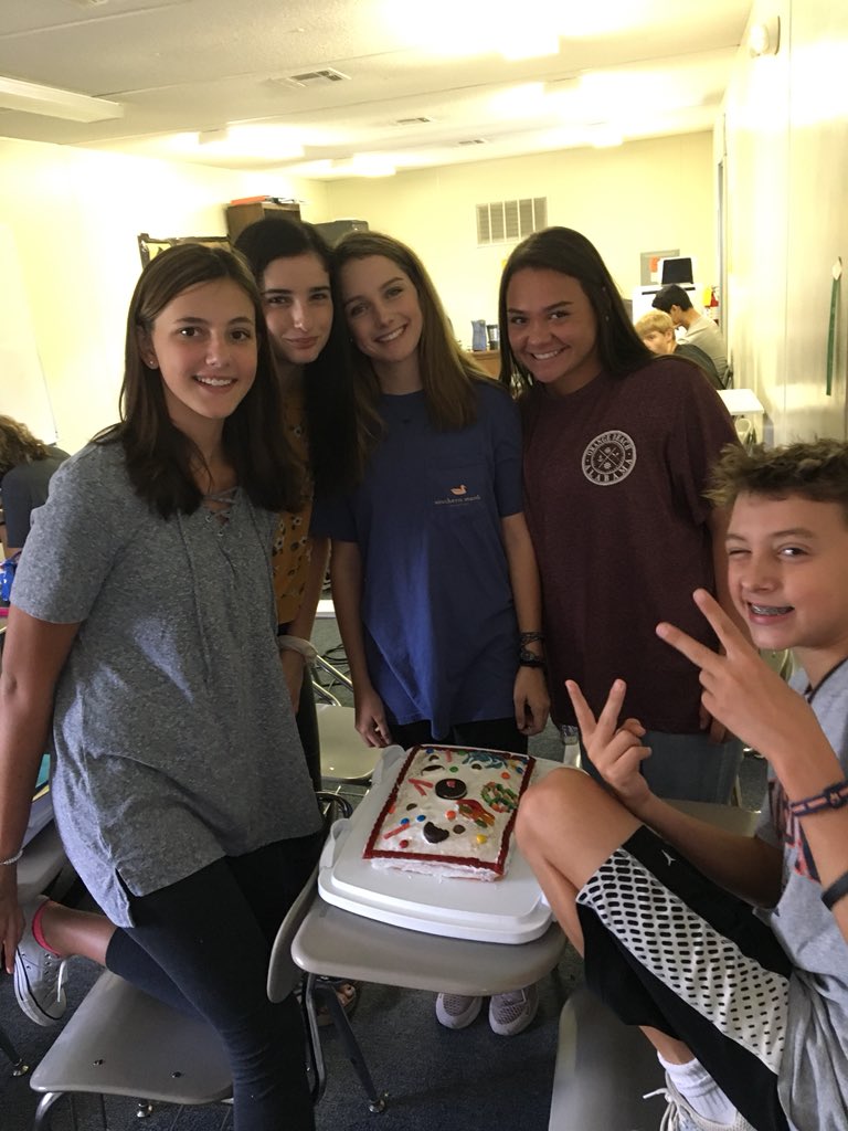 MrJCrank's tweet photo. Fun with cell cakes!! These students did a great job @HollyPondHigh https://t.co/aInpUdhvfP