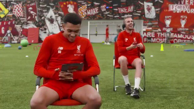 "Whose phone's this? Is your missus pregnant? I think you might wanna get that!" When an unexpected phone call interrupts the @LFCTV shoot!!! 😮
BEZZIES with @JHenderson and @trentaa98: http://youtu.be/8JWuWPRsSvg