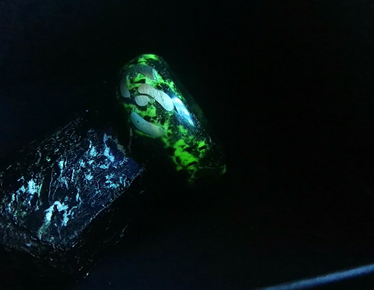 OverlordRings's tweet photo. Anillo fotoluminiscente de cuarzo negro y cadena de plata inspirado en Warhammer vermintide #anillos #manualidades #HechoAmano #artesanía #joyas #Accesorios #crafting @Warhammeresp @VermintideGame @GamesWorkshopEs https://t.co/9MdIlxvPTm