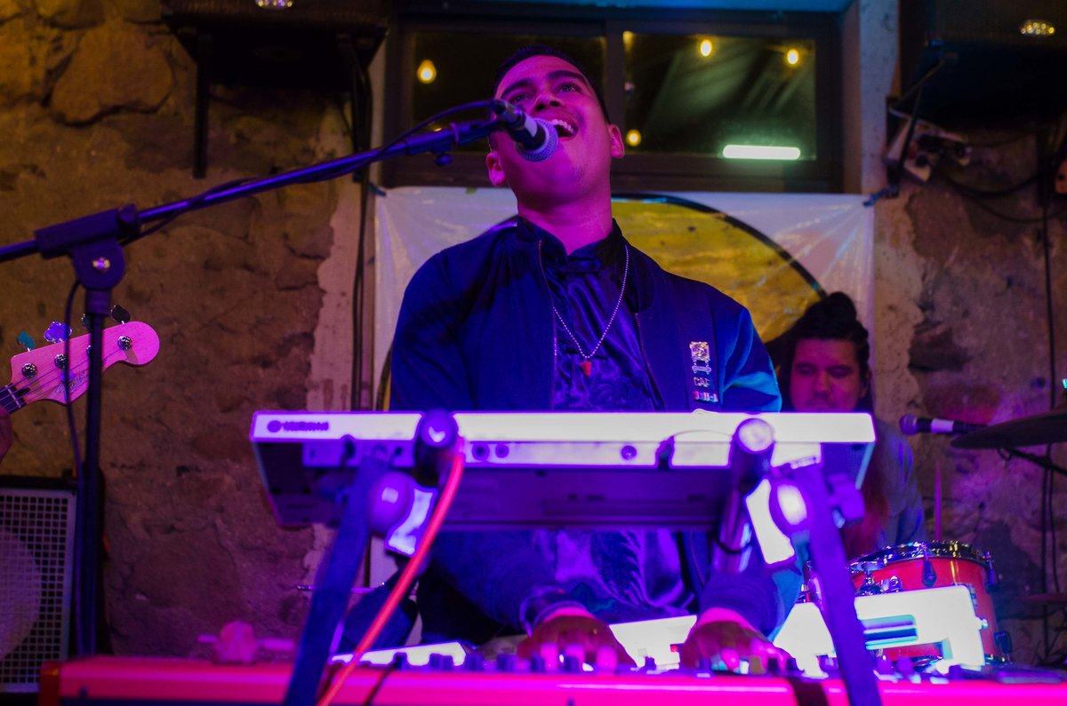 Cuando la letra se vuelve sentimiento... 
#tiburonamarillo #keyboards #rock #funk #panama #boquete #bbc #Chiriqui
