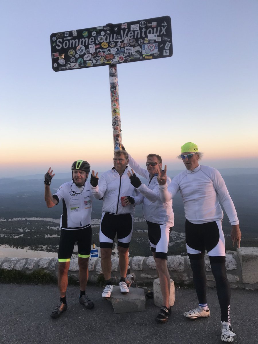 MontdAlegria's tweet photo. Alle 8 de Cinglé missie voltooid! Super!!! #montventoux #kaleberg #cingle #bd https://t.co/AhdSAf7Lgo