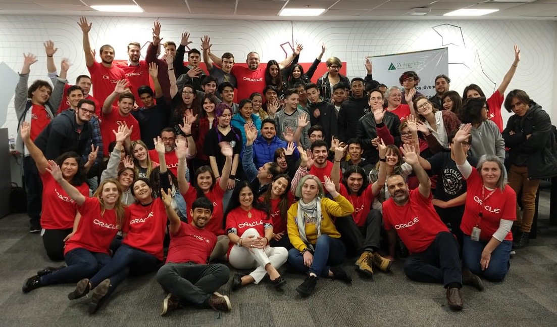 juniorenarg's tweet image. [Hoy] Segunda jornada #ChatbotForGood Argentina. Los jóvenes desarrollan ideas, buscan soluciones reales a problemas a través de la tecnología, acompañados por #OracleVolunteers que dedican tiempo y conocimientos ¡Juntos transformamos nuestras comunidades! #InspirandoJóvenes