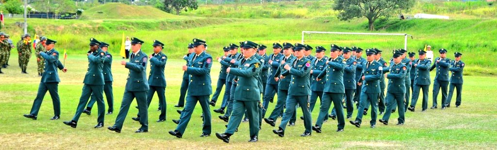 walteradolfor's tweet photo. Ceremonia Militar Canton Militar Jaime Roock Felicitaciones a nuestros Suboficiales Pilar Fundamental del trabajo en Equipo #BASPC06 en su logro, obteniéndo un grado más en su carrera Militar "Fe en la Causa" https://t.co/SUDnHwjWZy