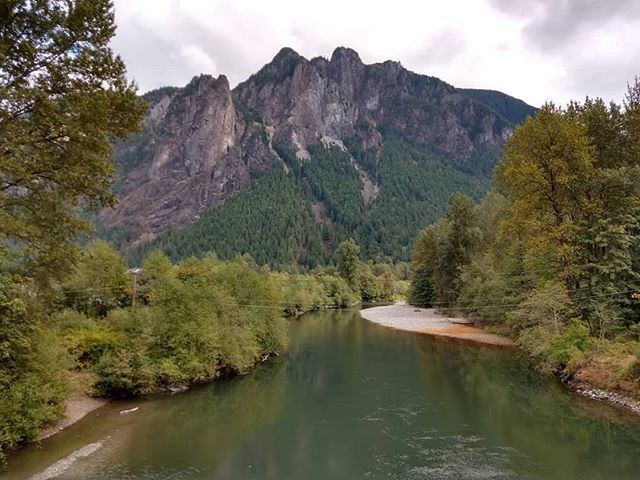 They really should do something with this place. So ugly.

#NorthBend #SnoqualmieValley #Snoqualmie #twinpeaks #mountain #lake #seattle #usa ift.tt/2NdbEsU