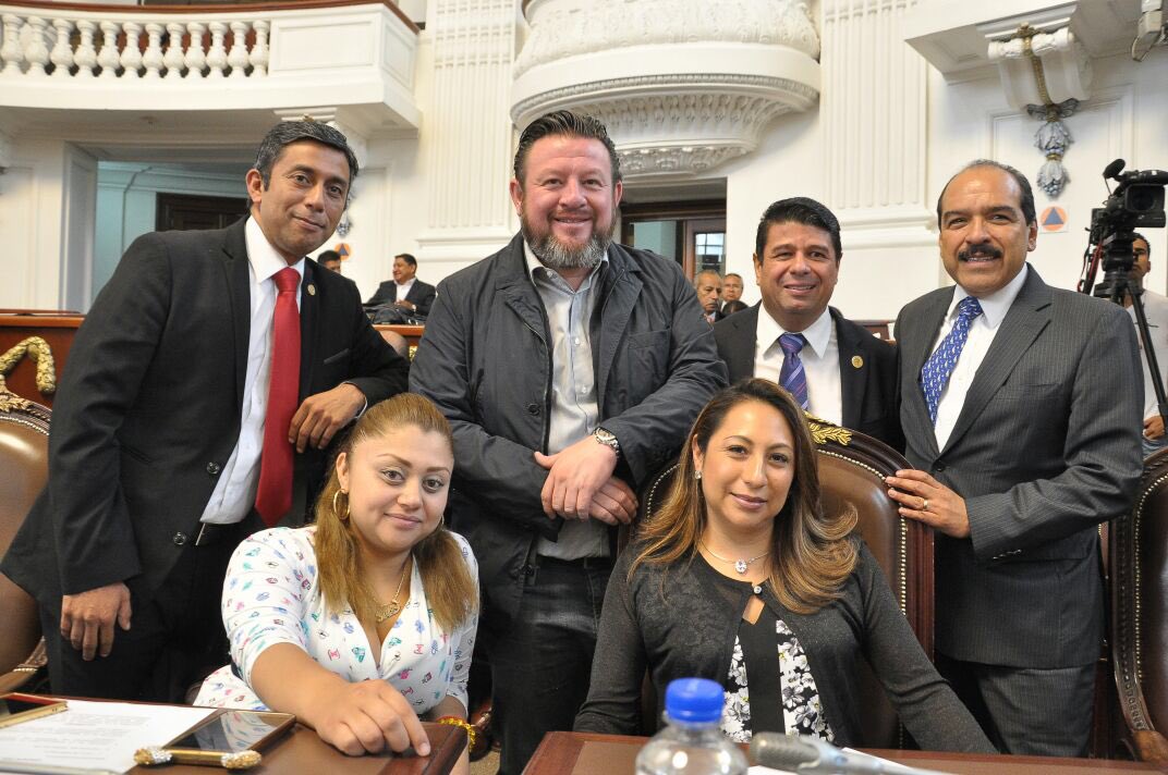 BetanzosOficial's tweet photo. Las diputadas y los diputados del PRI participamos en el periodo extraordinario de la @AsambleaDF, con la firme convicción que hemos tenido durante toda la séptima legislatura. #seguimostrabajando https://t.co/d6iMii93eb