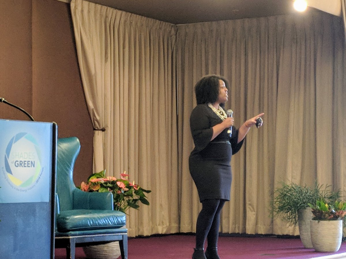 Workshop on Intersectionality and Bridging the Gap with Demetria Miles-McDonald Founder and CEO of Decide Diversity @Demetria_Leads #SOGF2018