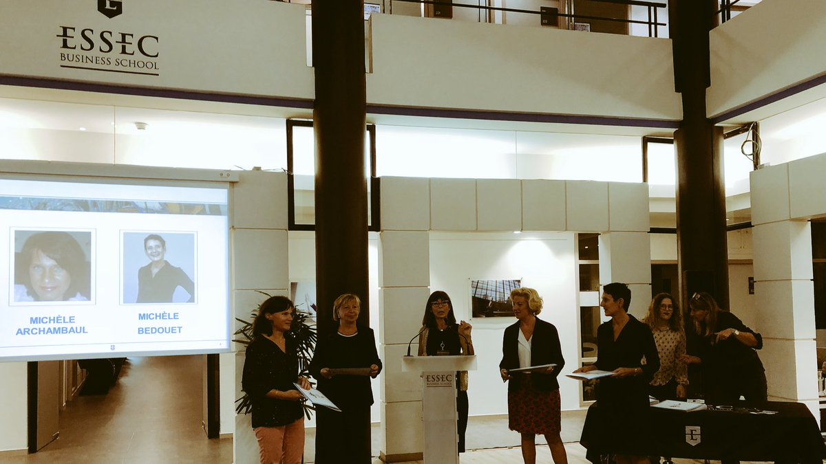 Gouv_Equilibre's tweet photo. [#Event] Soirée de clôture #WBEBR 10 @essec - Remise des diplômes par @AgnesBricard marraine de cette promotion et @BorgneBrigitte présidente @Gouv_Equilibre #mixité #board #gouvernance #CA @V_Strickfaden @vdbeaufort https://t.co/CLhZxtMHjK