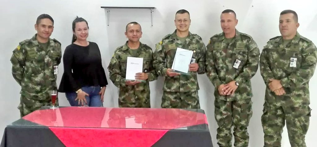 walteradolfor's tweet photo. Despedida a nuestros Sargentos Mayores  muestra de gratitud y respeto #BASPC06 el futuro está puesto en sus manos. dios los guíe y los ilumine en su actuar cabezas visibles Líderes  de los Suboficiles en sus Nuevas Unidades "Héroes Multimisión" https://t.co/t2RyAdmTDo