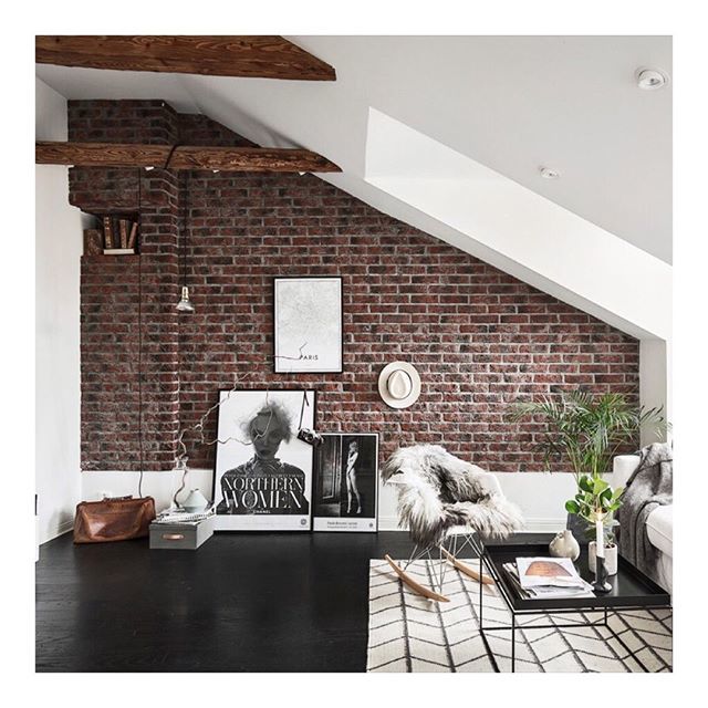 Broseley's tweet image. This loft conversion has so much character with it’s wooden beams, exposed brickwork and elongated window ☺️
•
•
•
#LoftConversion #LoftSpace #Character #Design #InteriorDesign #Interiors #Architecture #Builders #London #Property #HomeInspo #HouseGoals #PhotoftheDay #Pho…