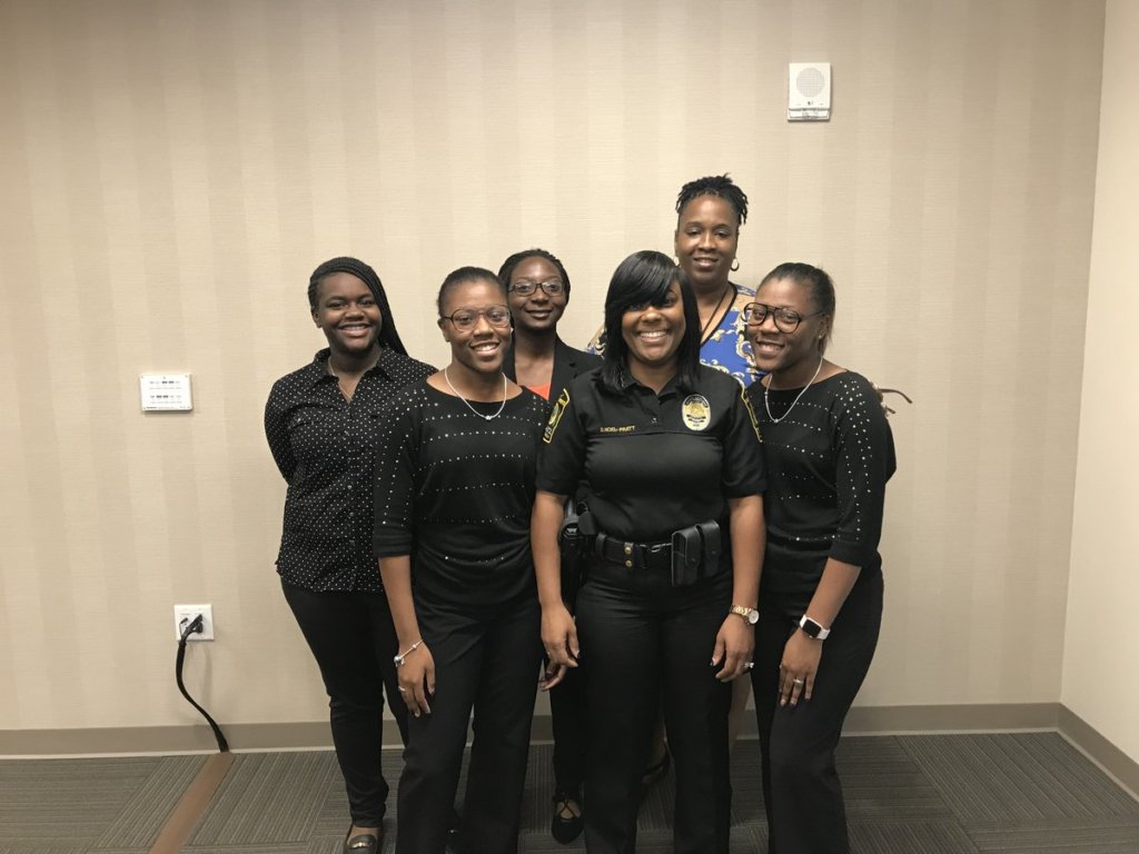 LAUSDSup's tweet photo. Did you know that more than 2,500 students participated in @MDCPSโ Summer Youth Internship Program? Participants who completed the program earned high school credits, w/ some students also receiving college credit through dual enrollment opportunities. #SYIP2018 #BeyondThePromise https://t.co/JhybzXFUxq