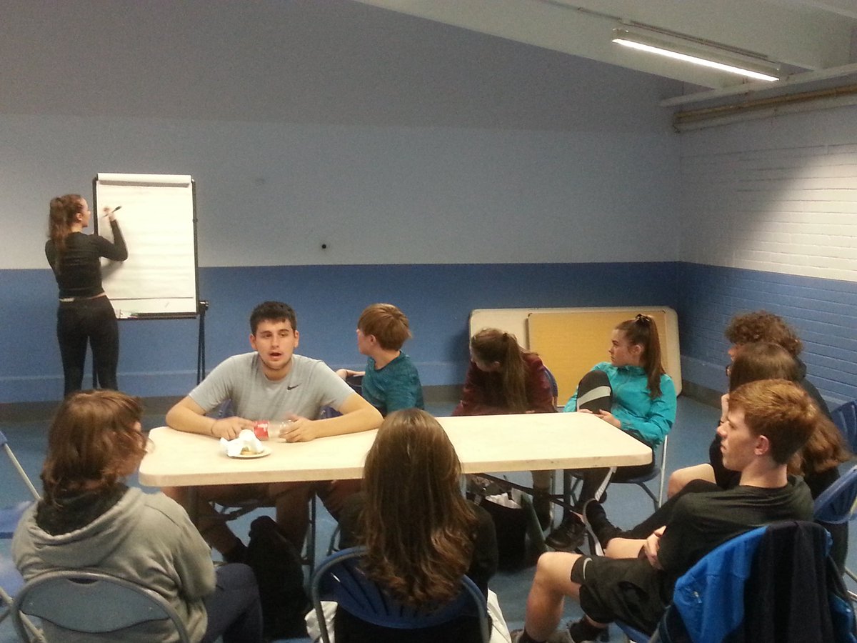 anfieldboxing's tweet image. Working with young people coming up with ways we can keep young people safe.  A few of the YAB coming up with questions they are going to ask the powers that be. #platformforchange  educating and empowering. #togetherwebeatknifecrime @empsolneet @anfield_sports